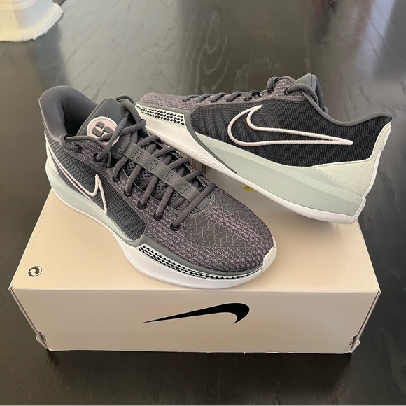 ✔️New✔️ NIKE Sabrina 1 Beyond the Game - Picture 3 of 10